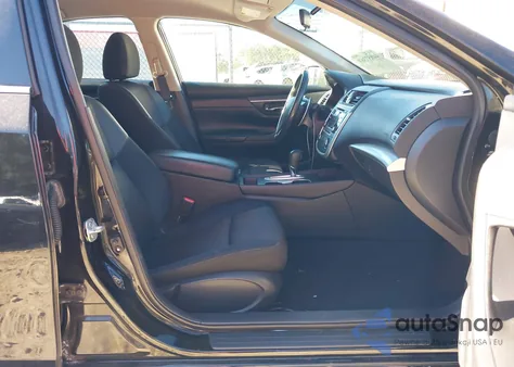 2017 Nissan Altima 2.5 Sr из США, поврежденный, VIN 1N4AL3AP0HC147606